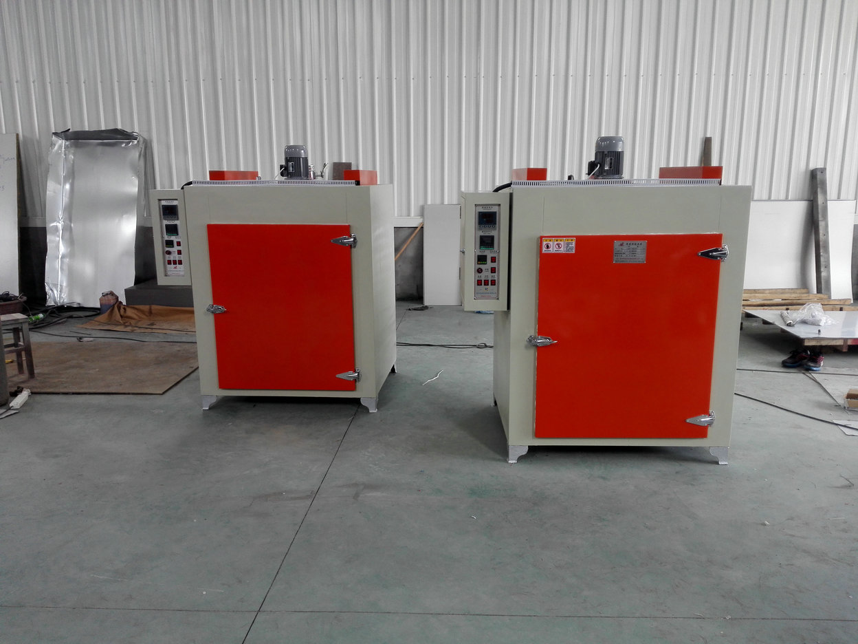 熱風循環(huán)烘箱在制藥工藝中有什么應用？